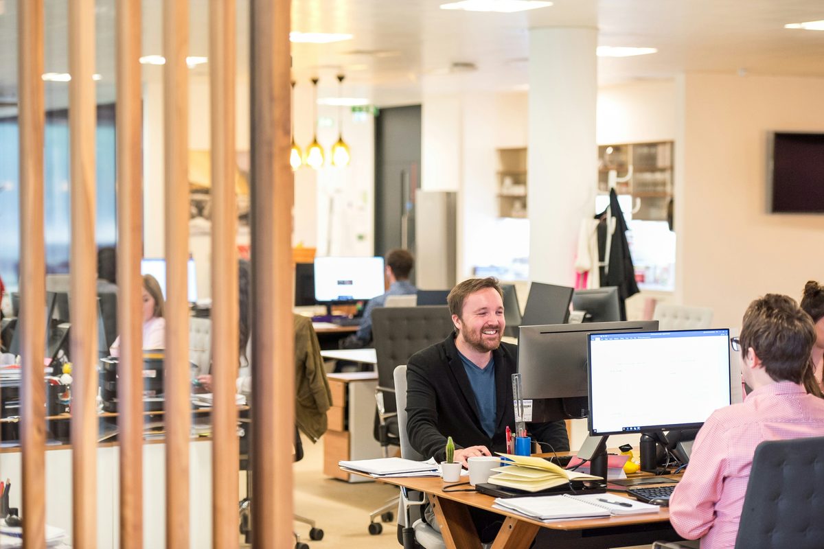 Hot desk daily pass for freelancers and remote workers